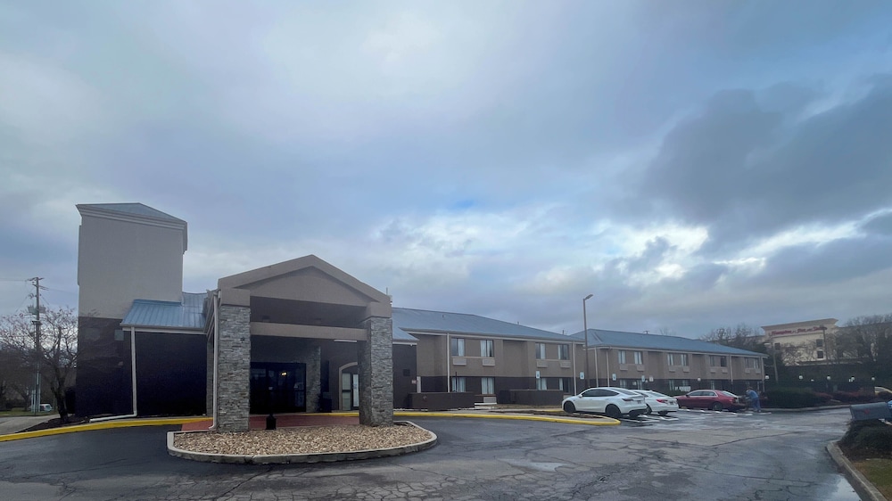 Studio 6 Suites Knoxville Tn Downtown — Knoxville