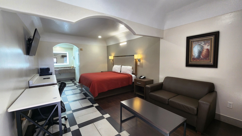 Scottish Inns & Suites Sam Houston Pkwy - photo 7