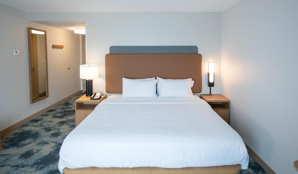 Hampton Inn Presque Isle Maine - photo 22