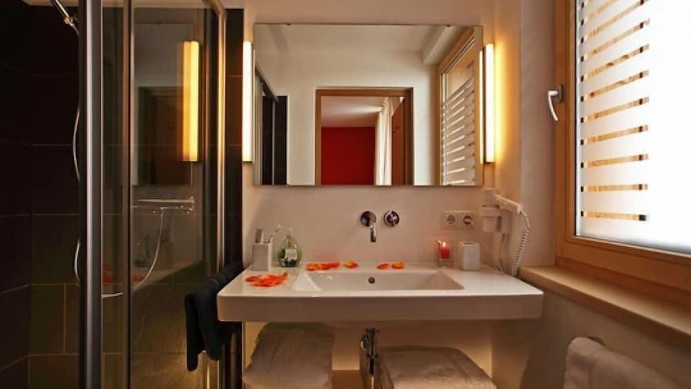 Adventure Panorama Salober Top 9 — 4-Star Luxury Hotel in Warth, Austria