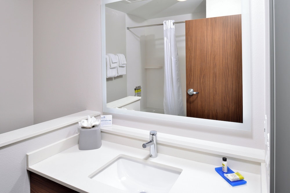 Holiday Inn Express Orlando South Park by IHG - photo 39