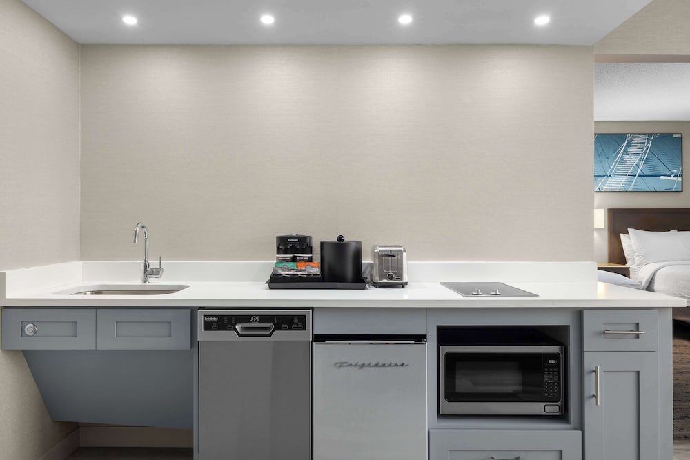 Homewood Suites by Hilton Downers Grove Chicago - photo 9