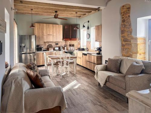Villa Katrinia — 4-Star Luxury Hotel in Sitia, Greece