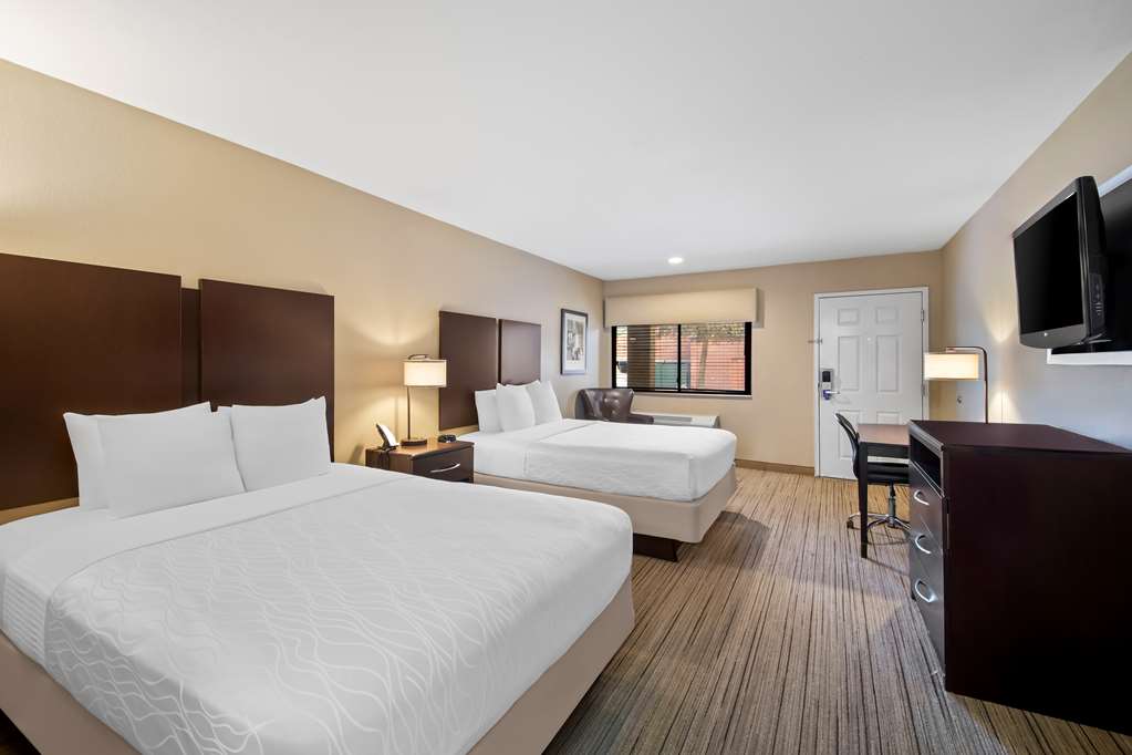 Best Western Cedar Inn - carbon neutral hotel in Cedar Park