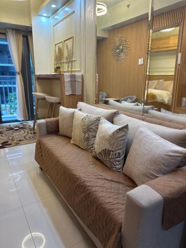 Kendra Suite at Shore 3 Residences MOA — 4-Star Luxury Hotel in Manila, Philippines