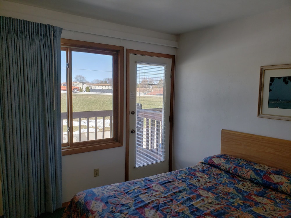 Algoma Beach Motel - photo 15