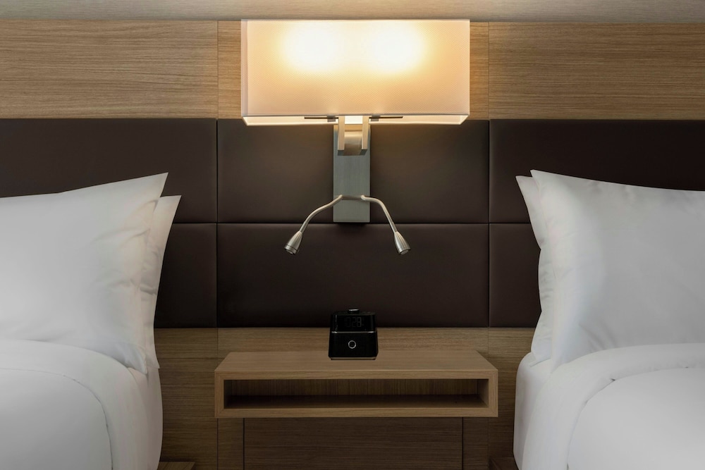AC Hotel by Marriott Portland Lake Oswego - photo 20