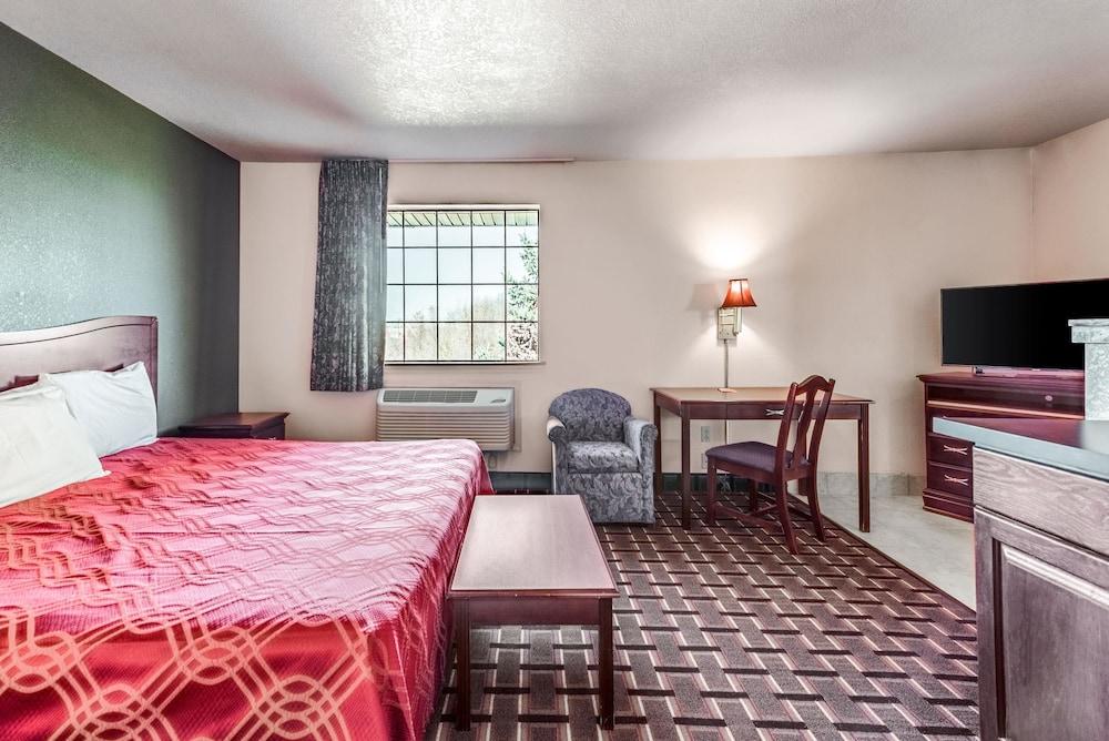 Urbana Inn and Suites By Magnuson Worldwide - photo 8