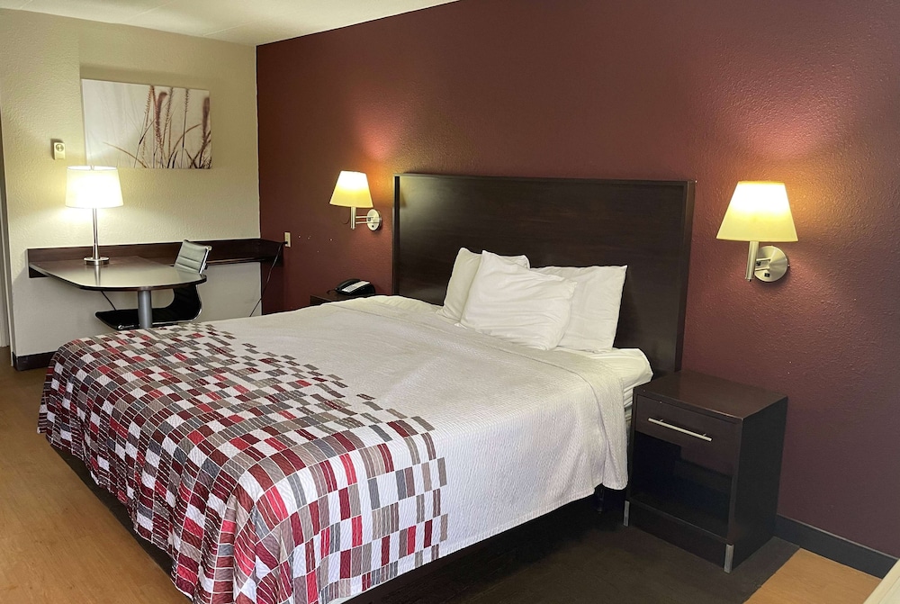 Travelodge by Wyndham Holland Toledo - photo 11
