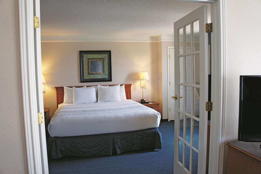 La Quinta Inn by Wyndham Clute Lake Jackson - photo 18