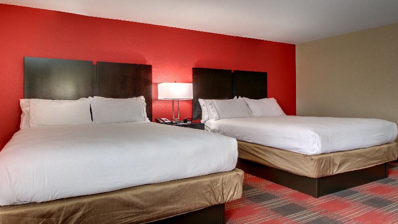 Holiday Inn Express & Suites Jackson Downtown Coliseum by IHG - photo 71