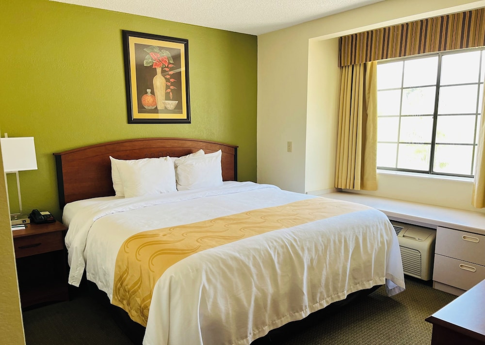 Quality Inn & Suites Prestonsburg next to Mountain Arts Center - photo 9