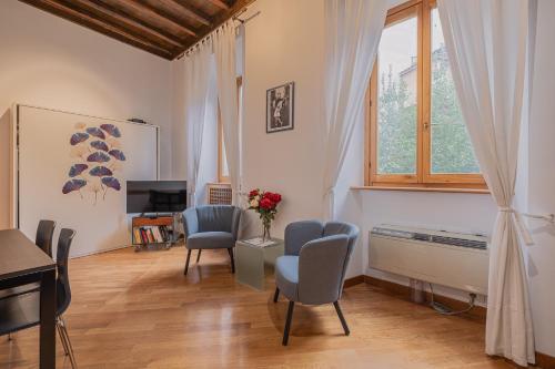 Exclusive Campo Dei Fiori Flat — 4-Star Luxury Hotel in Rome, Italy