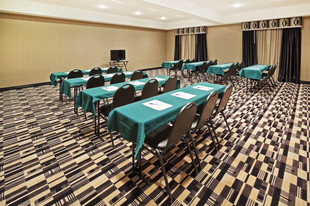 Holiday Inn Express Hotel & Suites Jacksonville By Ihg - photo 19