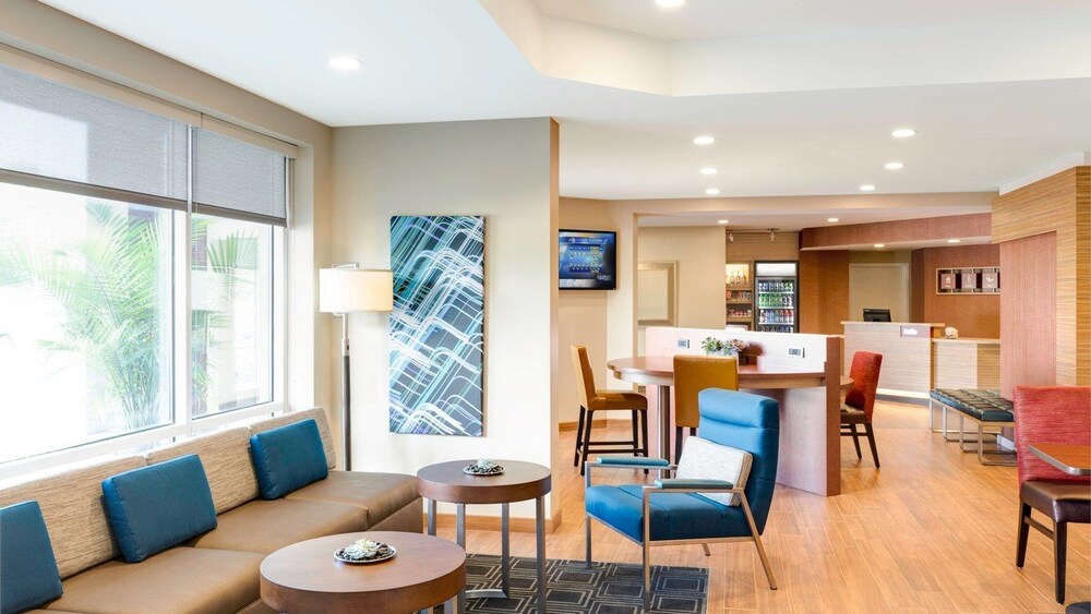 TownePlace Suites by Marriott Sarasota Bradenton West - photo 3