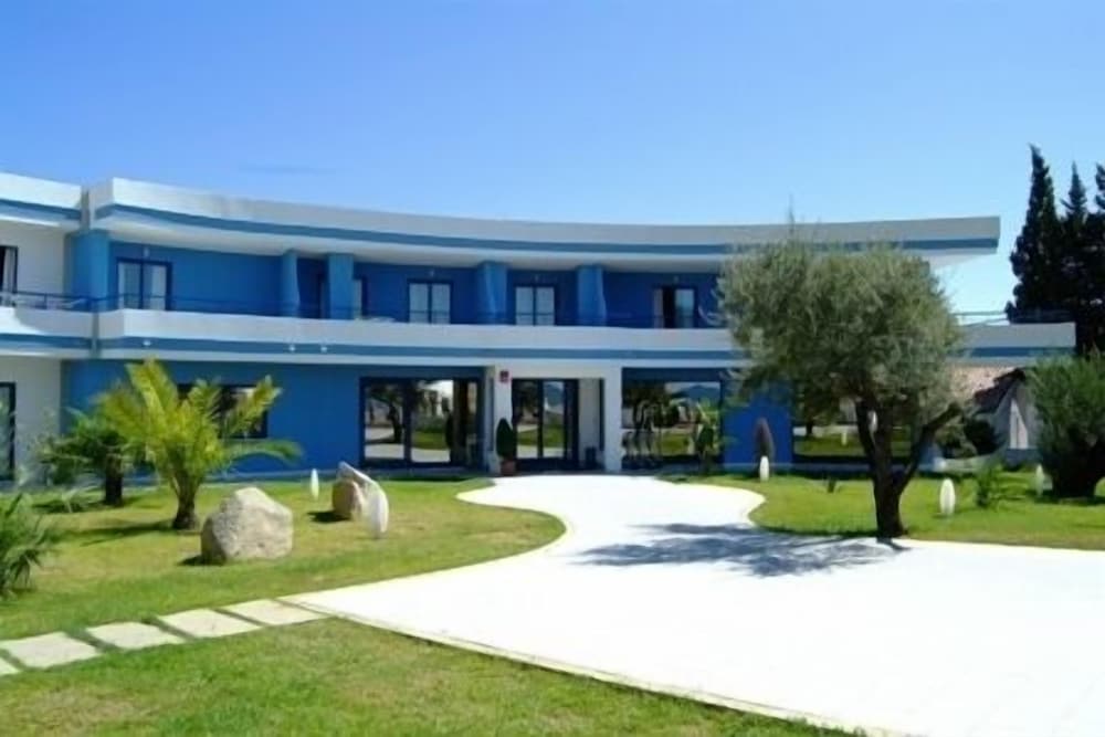 Hotel Club Cala Longa in Montauro, Italy