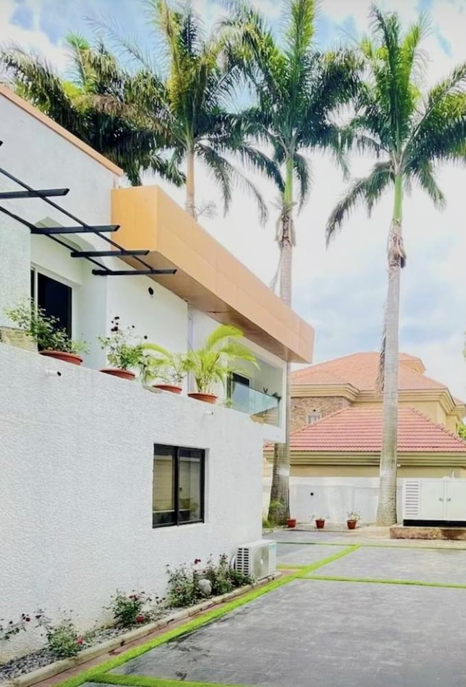 Austra Luxury Residence — 5-Star Luxury Hotel in Abuja, Nigeria