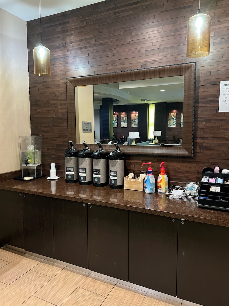 Fairfield Inn & Suites Riverside Corona Norco - photo 35