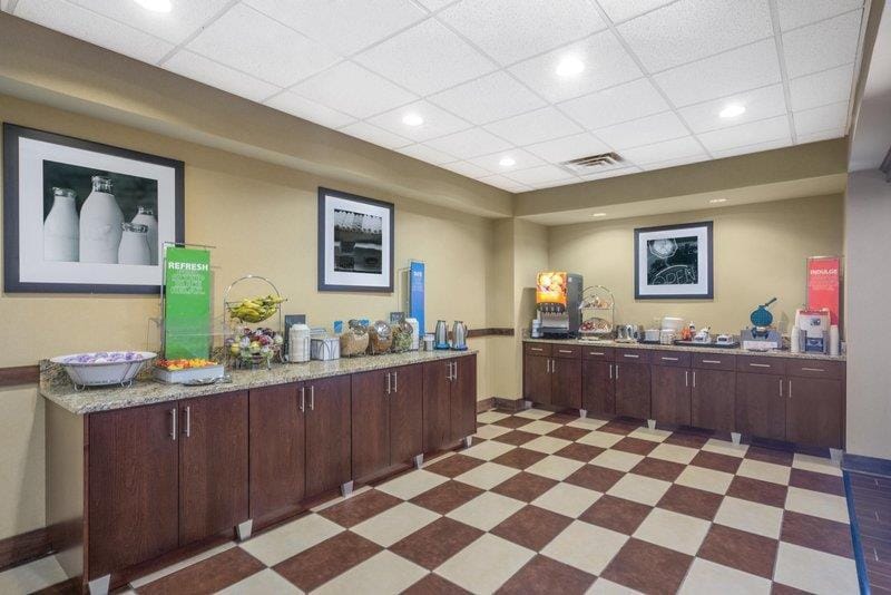 Hampton Inn Maysville - photo 28