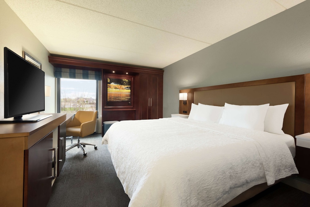 Hampton Inn Appleton Fox River Mall Area - photo 15