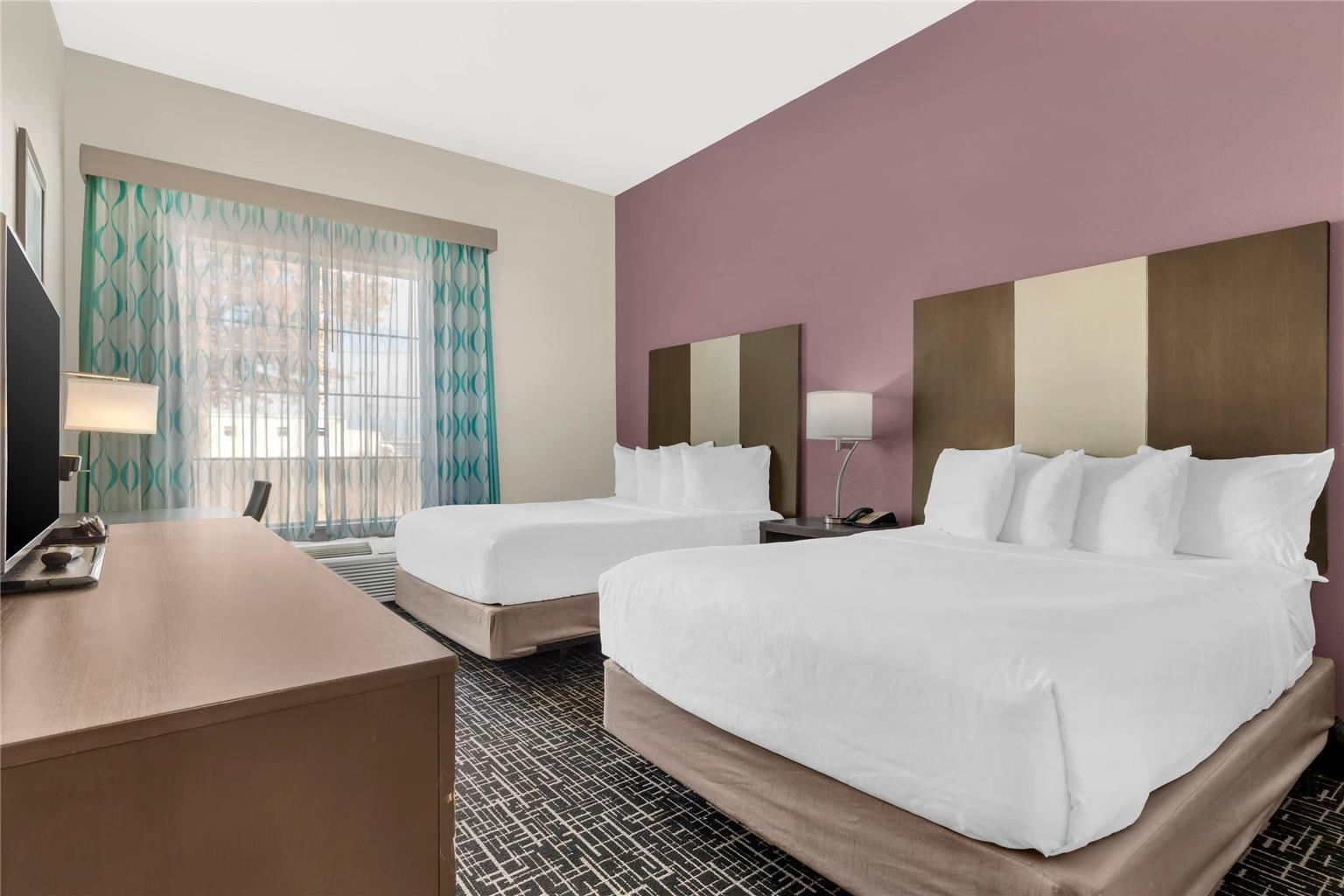 Comfort Inn & Suites — hotel in Claremore