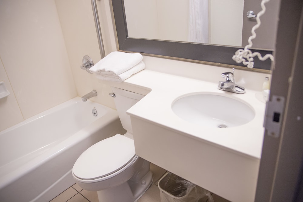 Hudson River Hotel - photo 18