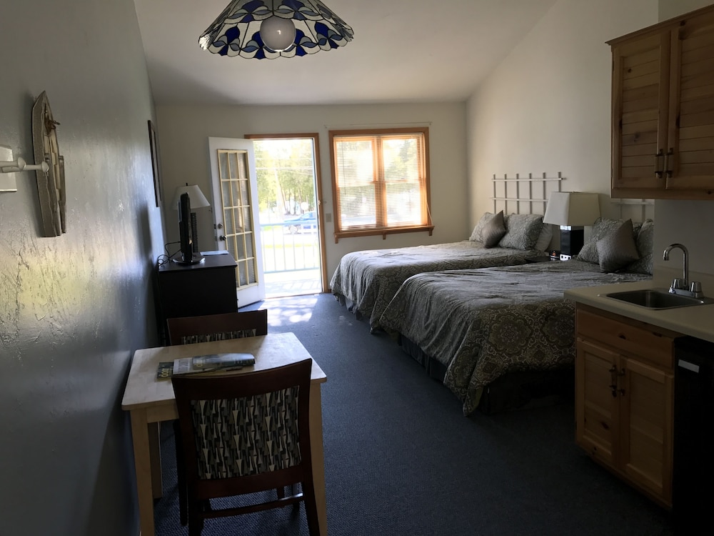 The Harbor Light Inn - photo 32