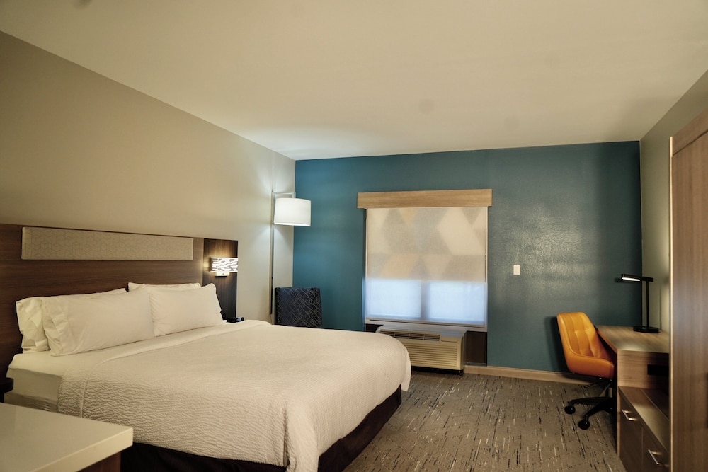 Holiday Inn Express & Suites Flowood by IHG - photo 13