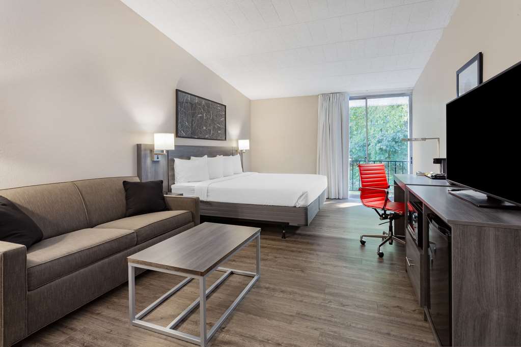 Ramada by Wyndham Hartford North Bradley Airport - photo 12