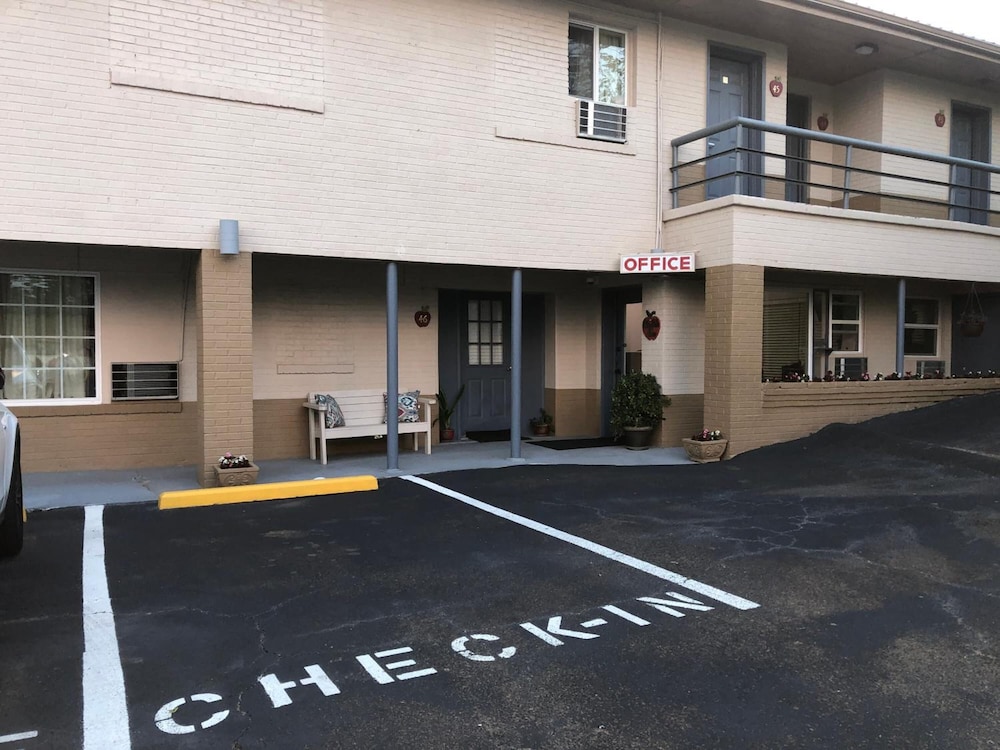 Ellijay Inn - photo 30