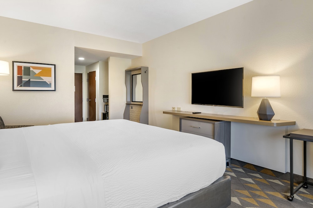 Holiday Inn Louisville Airport South by IHG - photo 11