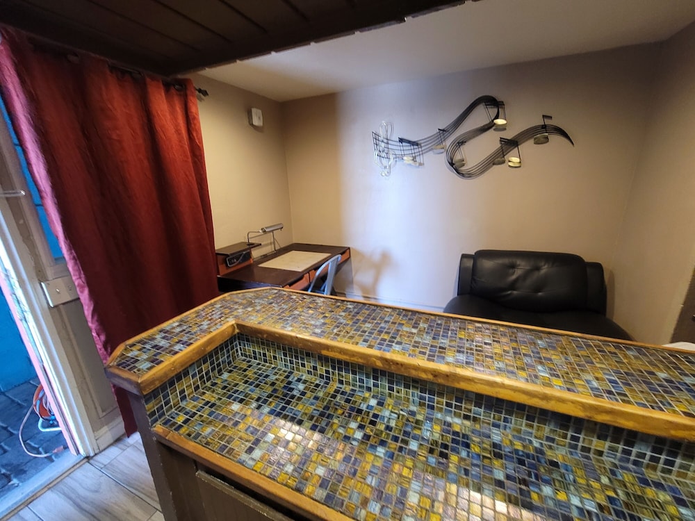 Desert Hills Motel - photo 45