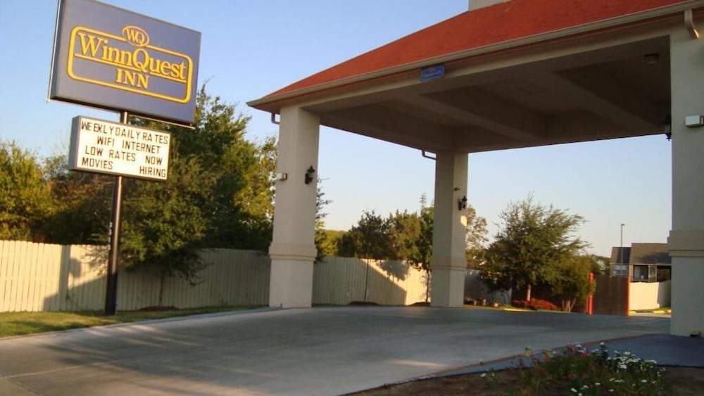 Winnquest Inn Near Ft. Sam Houston - photo 45