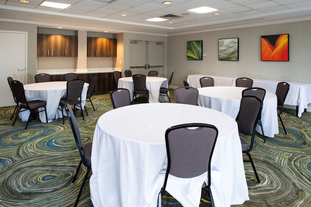 Hilton Garden Inn Baton Rouge Airport - photo 41
