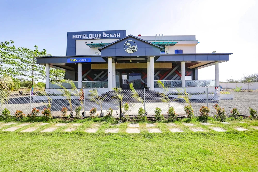 Oyo Hotel Blue Ocean Mnj Resort — 4-Star Luxury Hotel in Nashik, India