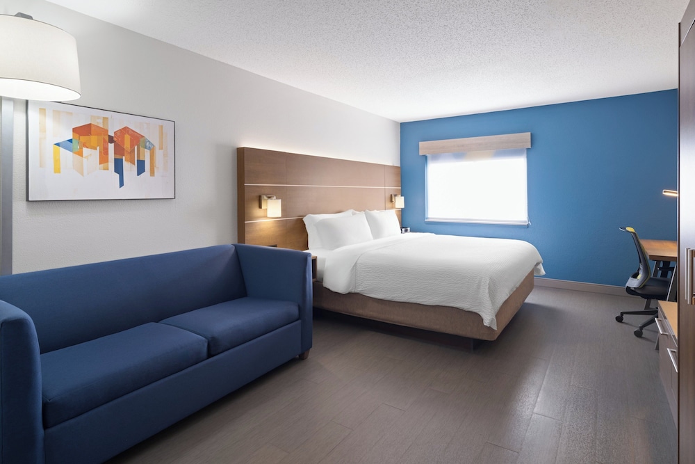 Holiday Inn Express Sheboygan Kohler by IHG - photo 12