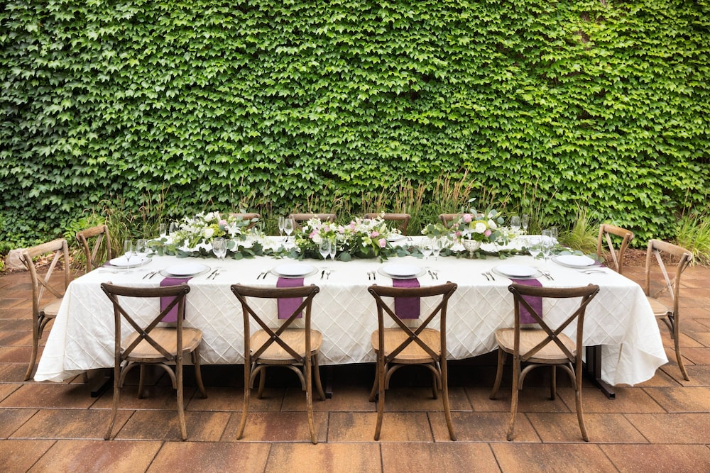 Courtyard by Marriott Minneapolis Downtown - photo 4