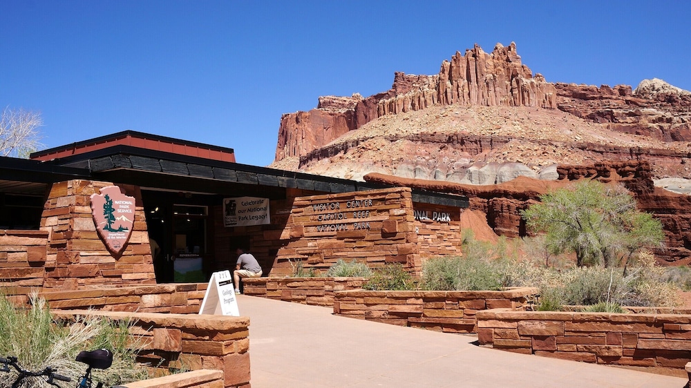 Cathedral Valley Inn - photo 27