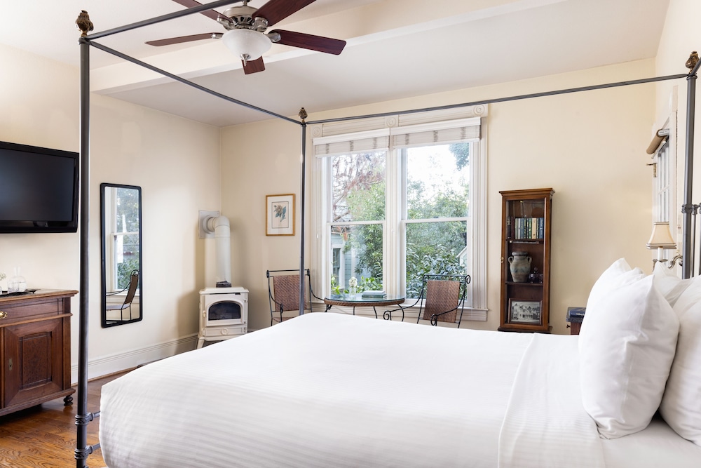 Centrella Hotel A Kirkwood Collection Hotel - photo 10