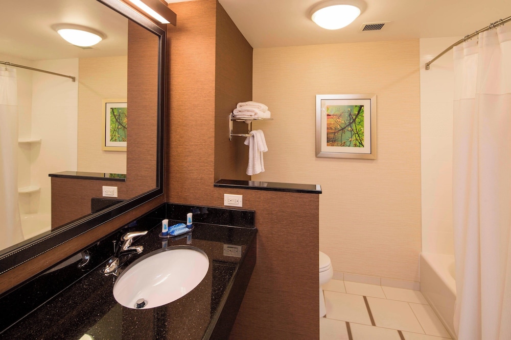Fairfield Inn & Suites Hershey Chocolate Avenue - photo 27