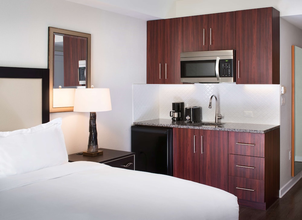 Hilton Grand Vacations Club Las Palmeras Orlando - photo 3