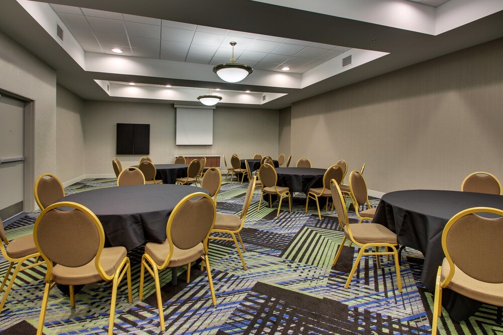Holiday Inn Express Lexington North Georgetown by IHG - photo 31