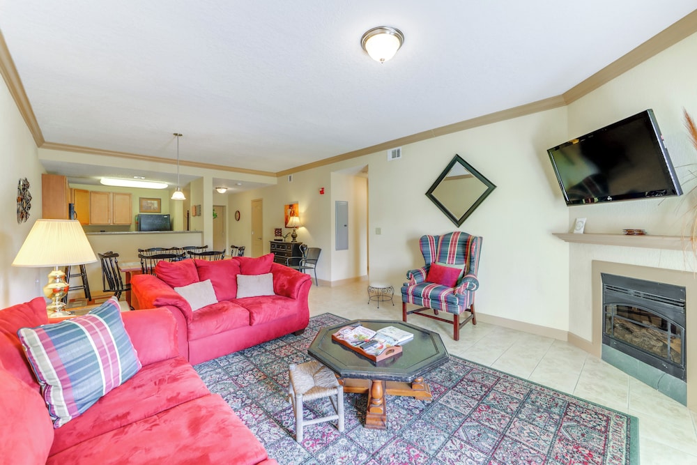 'mountain Escape' w Pool Access in Pigeon Forge — 4-Star Luxury Hotel in Pigeon Forge, United States