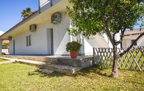 Nice Home In Siracusa With Wifi — 4-Star Luxury Hotel in Siracusa, Italy