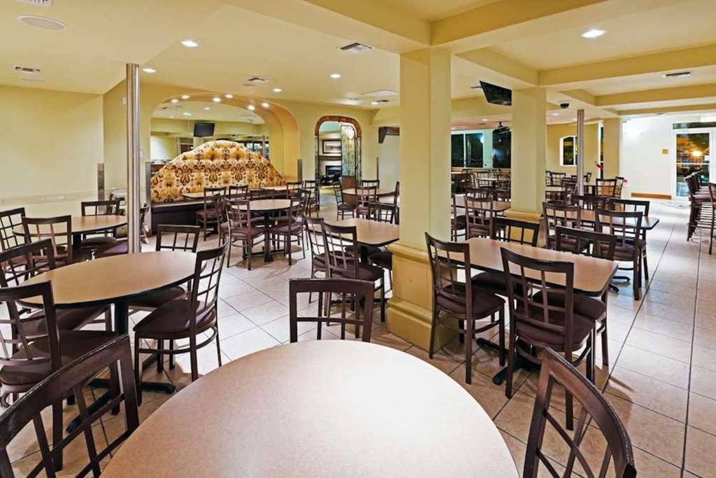 Radisson Hotel El Paso Airport - photo 22