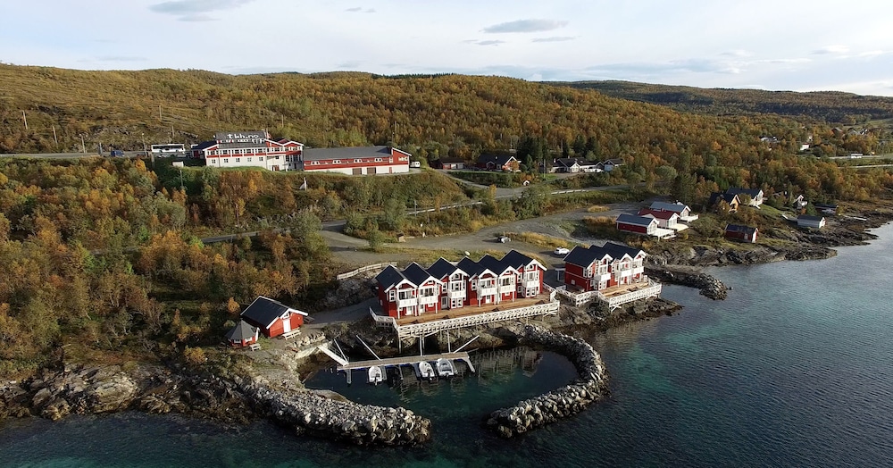 Tjeldsundbrua Hotel - carbon neutral hotel in Tromso