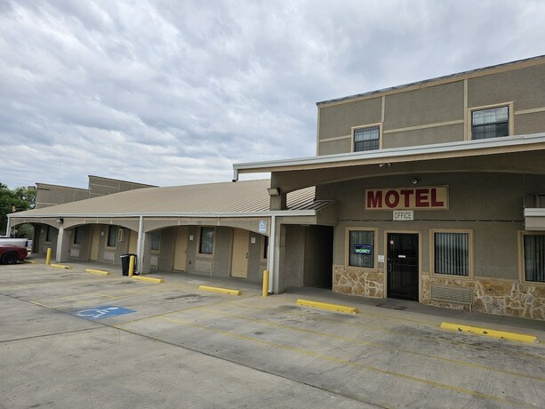 Carrizo Inn - photo 3