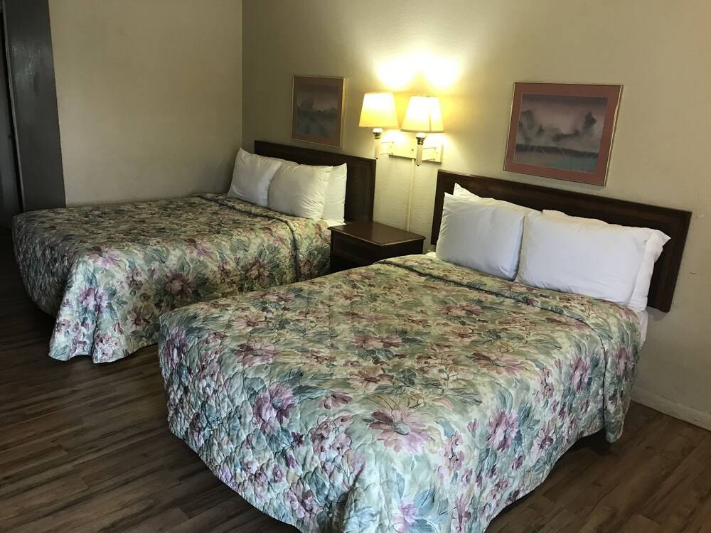 Holiday Motel Berea - photo 12