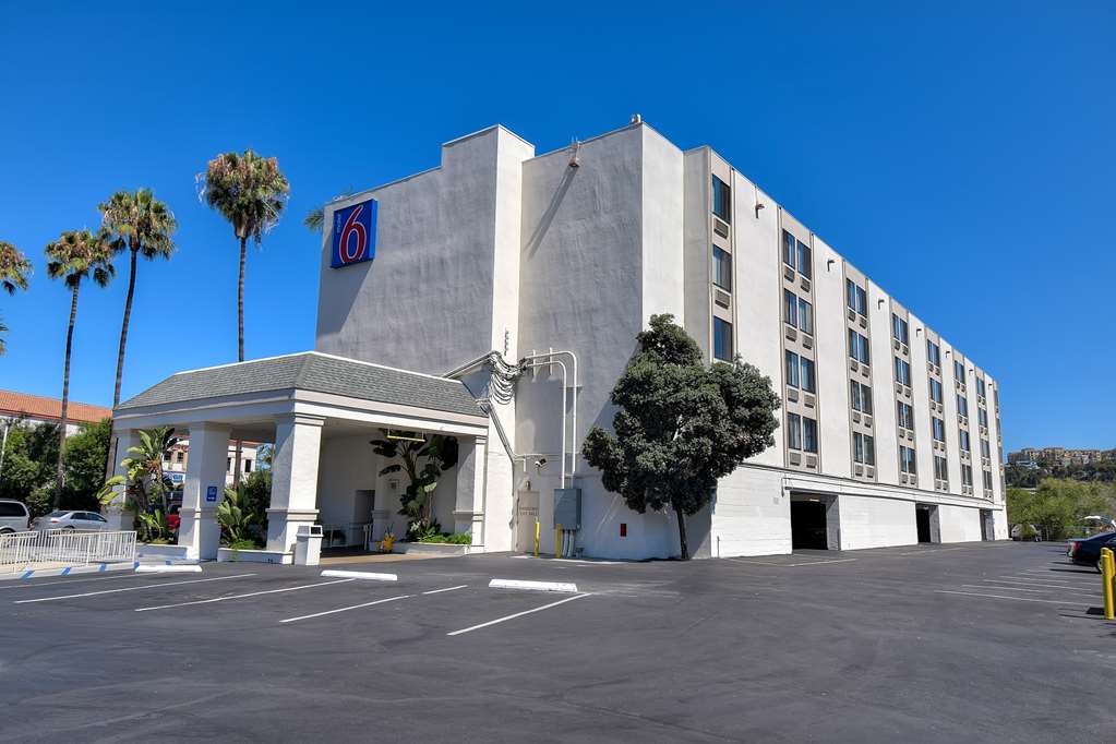 Motel 6 San Diego CA Hotel Circle Mission Valley - photo 4