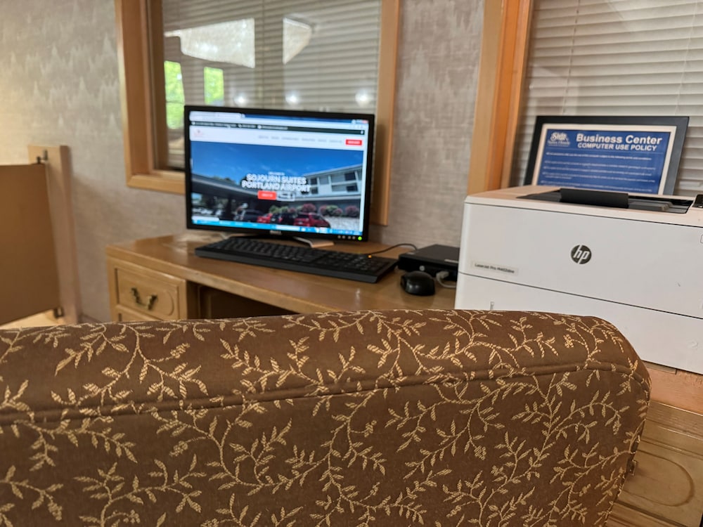 Sojourn Suites Portland Airport - photo 23